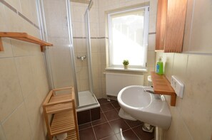 Bathroom - Retreat With Garden Views (Dolní Lánov)