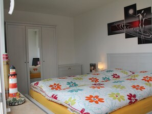 Bungalow | 2 makuuhuonetta, yksilöllisesti kalustettu, vuodevaatteet