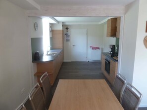 Private kitchen - Cottage in Kuchelscheid With Terrace (Buetgenbach)