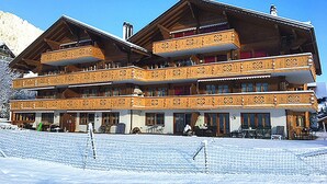 Exterior - Luxury Apartment on the Ground Floor in Zweisimmen Ski-in and Ski-out (Zweisimmen)