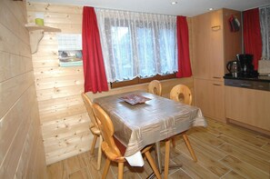 Private kitchen - Glacier Views & Ski Trails (Naters)
