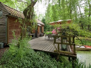 Chalet | Balcony - Delightful Chalet in Opglabbeek near Lake (Oudsbergen)