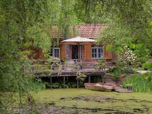 Chalet | Exterior - Delightful Chalet in Opglabbeek near Lake (Oudsbergen)