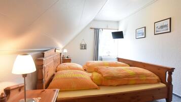 Apartemen | 2 kamar tidur dan dilengkapi dengan perabotan berbeda-beda