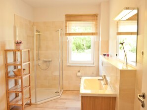 Ferienhaus | Badezimmer
