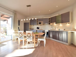 Ferienhaus | Eigene Küche | Hochstuhl