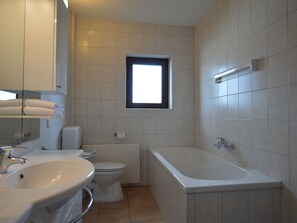 Apartment | Bathroom - Homey Apartment in Immerath With Sauna (Immerath)