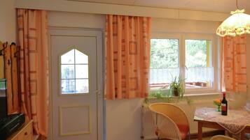 Apartment | Dining