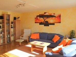 Apartment | Wohnzimmer | DVD-Player