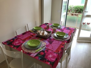 House | Dining