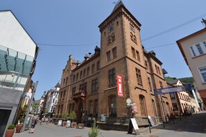 Apartment | View from property - Apartment in Zell Near Mosel River & Vineyards (Zell (Mosel))