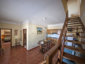 House | Dining - Nice & Cozy Apartment in Natural Environment near Chianti Valley (Castiglion Fiorentino)