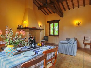 House | Dining - Farmhouse in Todi With Pool & Theater Nearby (Todi)