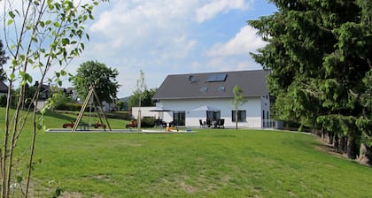 Garden-view Villa in Medebach Kustelberg