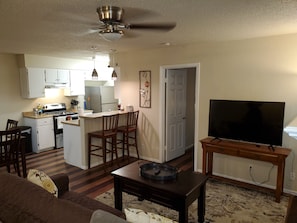 Smart TV, fireplace