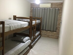 4 Schlafzimmer, Bügeleisen/Bügelbrett, WLAN, Bettwäsche