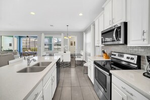 Fridge, microwave, oven, stovetop - Special Offer! Bright & Spacious, 4 BD/4 BATH, Kids Bedroom, Villa 9037 (Four Corners)