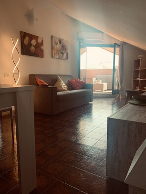 Fernseher, Videospiele, Bücher