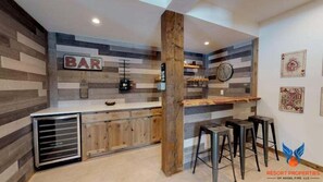 Fridge, microwave, oven, stovetop - Modern Luxury | WiFi | Golf Course and Mountain Views | 7th Heaven (Angel Fire)