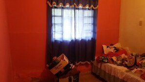 2 室のベッドルーム、WiFi