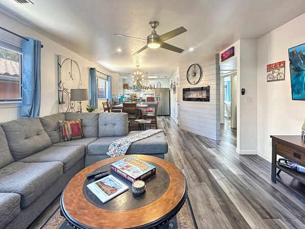 Smart TV, fireplace, Netflix, books