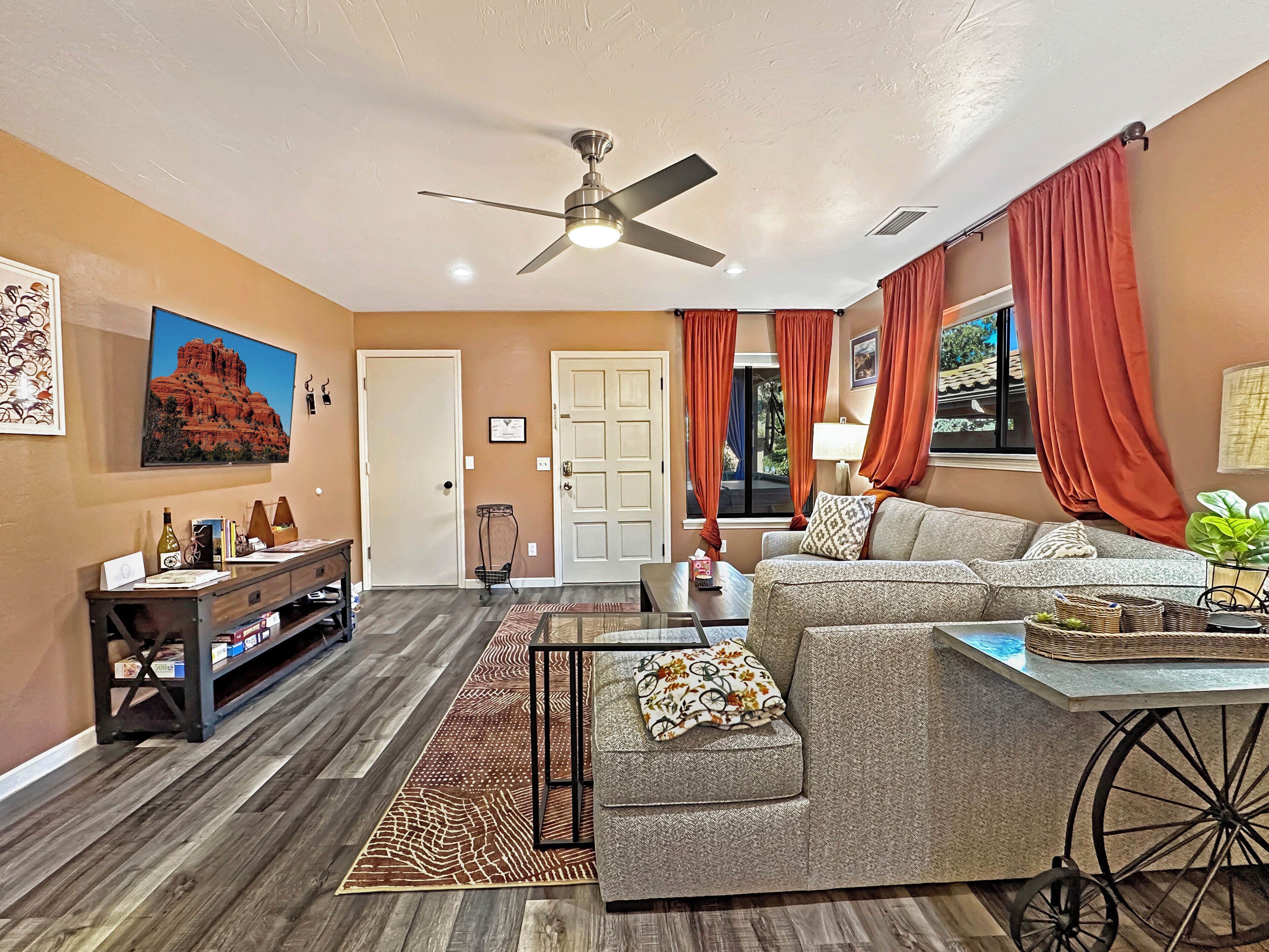 Smart TV, fireplace, Netflix, books