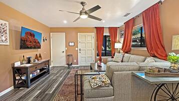 Smart TV, fireplace, Netflix, books