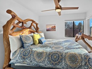 2 bedrooms, desk, iron/ironing board, free WiFi - Sedona House -Trail Close-Self Ck In-Washr/Dryr-PetsOK,Red Rock Getaway (Sedona)