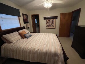 4 Schlafzimmer, Bügeleisen/Bügelbrett, kostenloses WLAN, Bettwäsche