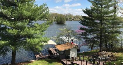 ALL SEASONS Retreat! Memories*Family*Friends*Fire Pit*Fish*Deep Water*Kayaks