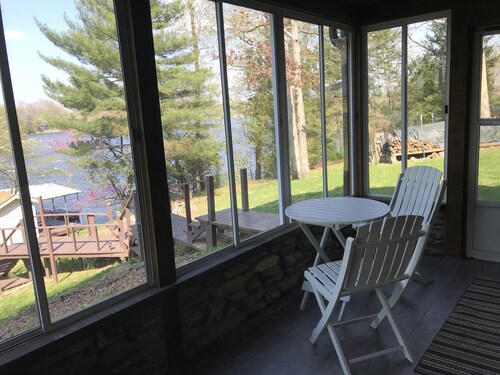 ALL SEASONS Retreat! Memories*Family*Friends*Fire Pit*Fish*Deep Water*Kayaks