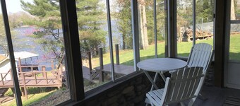 ALL SEASONS Retreat! Memories*Family*Friends*Fire Pit*Fish*Deep Water*Kayaks