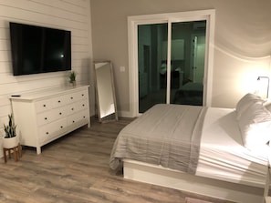 3 bedrooms, iron/ironing board, travel cot, free WiFi