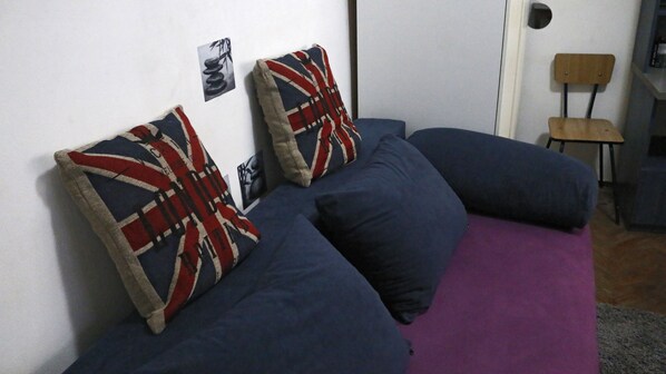 TV - Friendly Studio . (Bucharest)