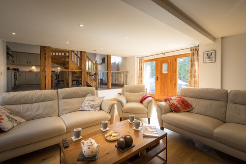 Apple Tree Barn -  a barn that sleeps 7 guests  in 3 bedrooms