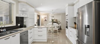 Guest House on Guy