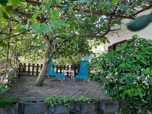 Terrace/patio - Apartman 2+2 , Okrug Gornji, jedini apartman u kuci, parking, klima, wifi (Okrug Gornji)