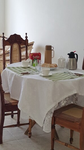 Petit déjeuner continental compris tous les jours