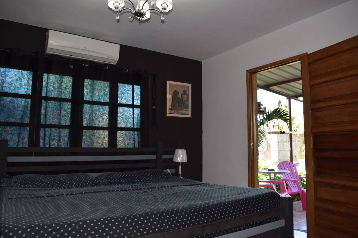 Double Room | Minibar, in-room safe, bed sheets