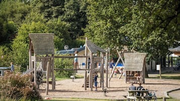Children’s play area – outdoor