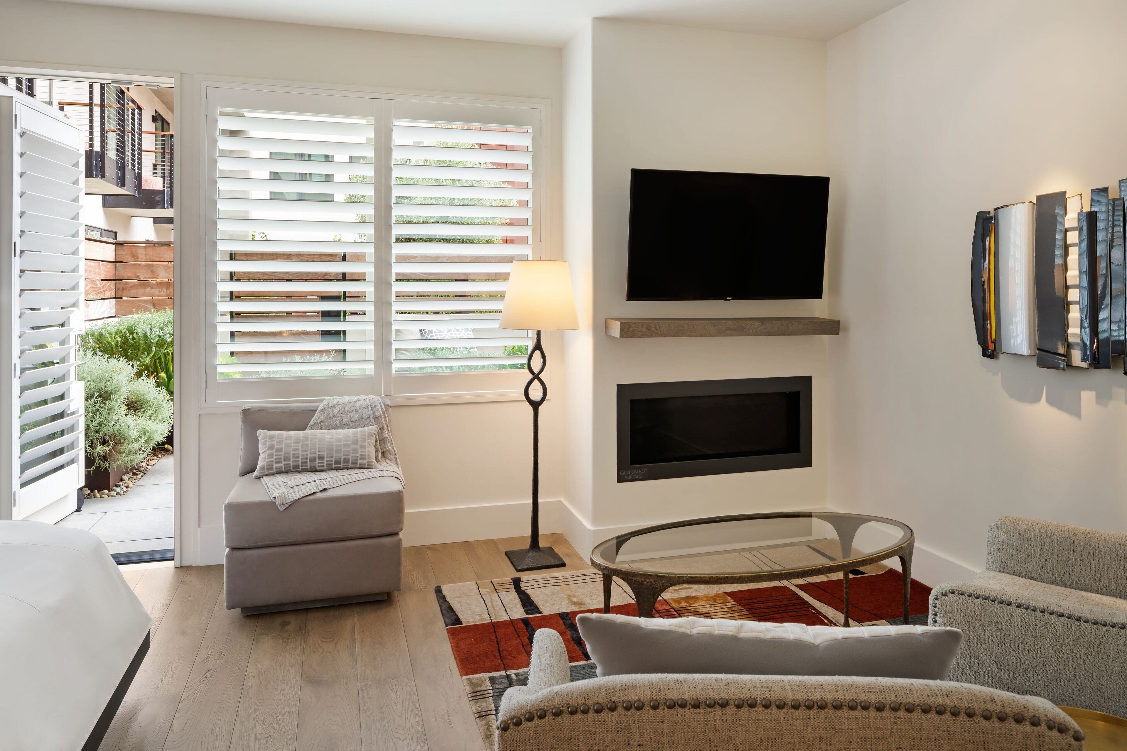 smart tv, netflix, streaming services