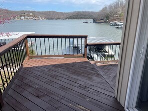 Property grounds - Fully Remodeled Lakefront Home with Beautiful Views of Lake of the Ozarks! (Camdenton)