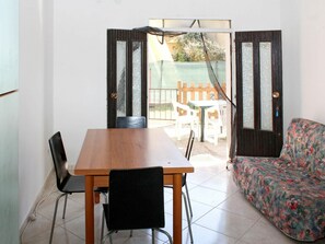 Dining - Lovely apartment for 6 guests with WIFI, A/C, TV, patio and pets allowed (Rosolina)