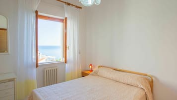 3 habitaciones, cuna de viaje, wifi gratis y ropa de cama