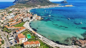 Beach - Nice apartment for 4 guests with WIFI, pool, TV, terrace and pets allowed (Regia Dogana)