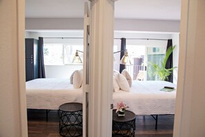 2 bedrooms, desk, iron/ironing board, WiFi