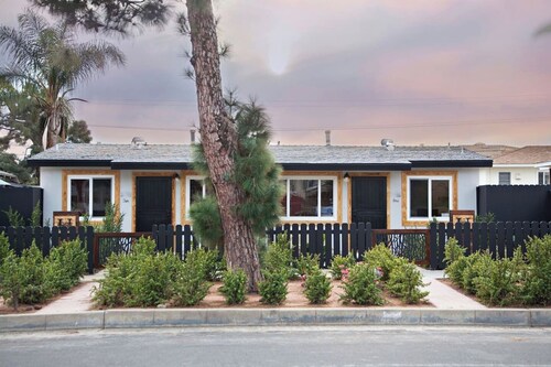 Kauai-Inspired California Beach Retreat, Unit 3