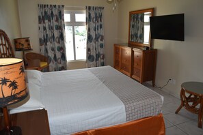 Coffres-forts dans les chambres, fer et planche à repasser, Wi-Fi