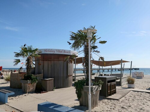 Beautiful apartment in villa for 10 people with WIFI, hot tub, TV, terrace and pets allowed