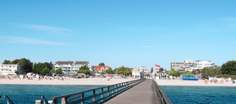 Lovely apartment in villa for 10 guests with WIFI, hot tub, TV, terrace and pets allowed